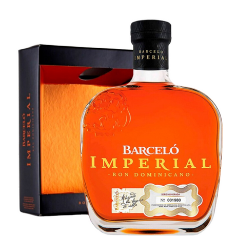 Lahev rumu Barcelo Imperial dominikánský rum s pouzdrem