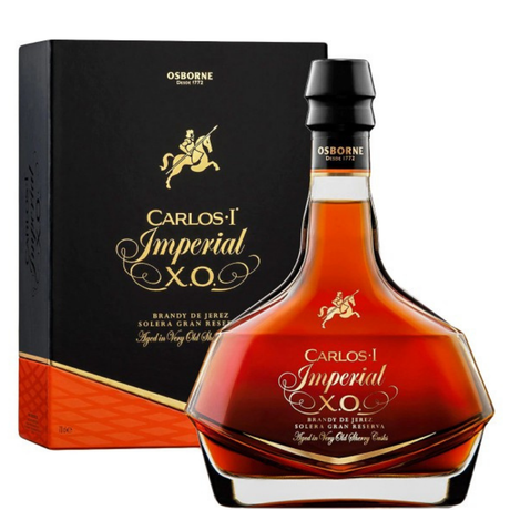 Láhev brandy Carlos I Imperial XO Solera Gran Reserva s pouzdrem