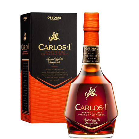 Láhev brandy Carlos I Solera Gran Reserva s pouzdrem