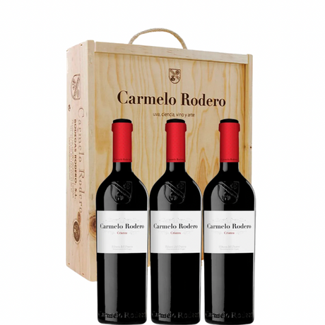 Wooden case from the Carmelo Rodero Winery with 3 bottles of Carmelo Rodero Crinza