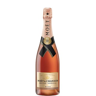 Moët & Chandon Nectar Imperial Rosé se světlem